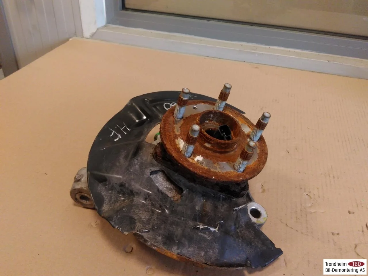 Opel / Vauxhall AMPERA-E 2017- Front right steering knuckle