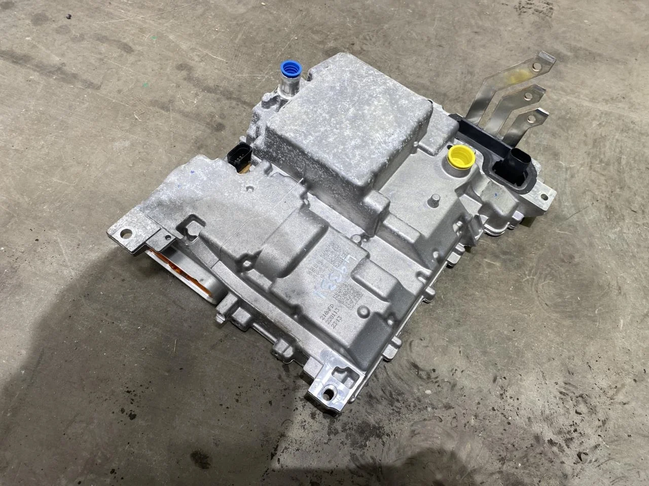 Cupra BORN 2022- Inverter, 12-220V nézet 2