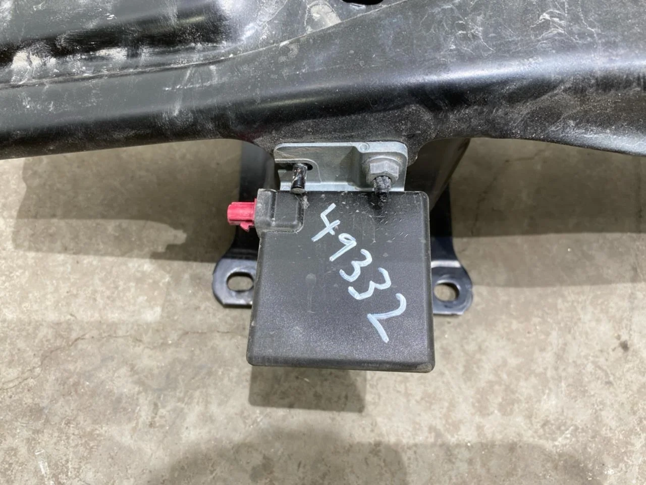 Cupra BORN 2022- Bumper reinforcement beam, rear view 3