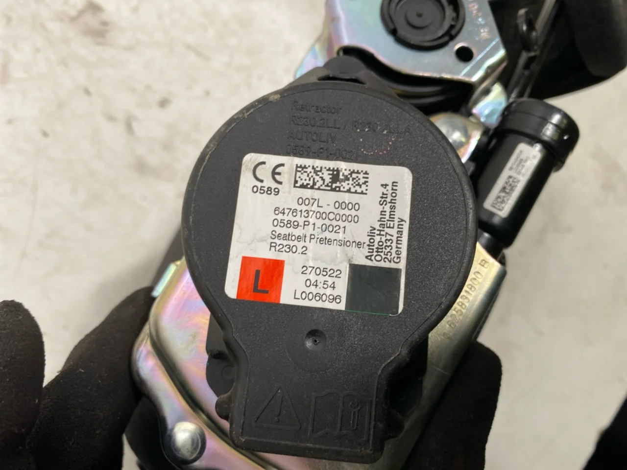Cupra BORN 2022- Front left seat belt view 4