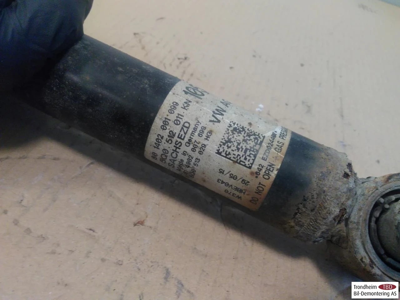 Volkswagen GOLF, E-GOLF VII 2013-20 Shock absorber, rear view 2