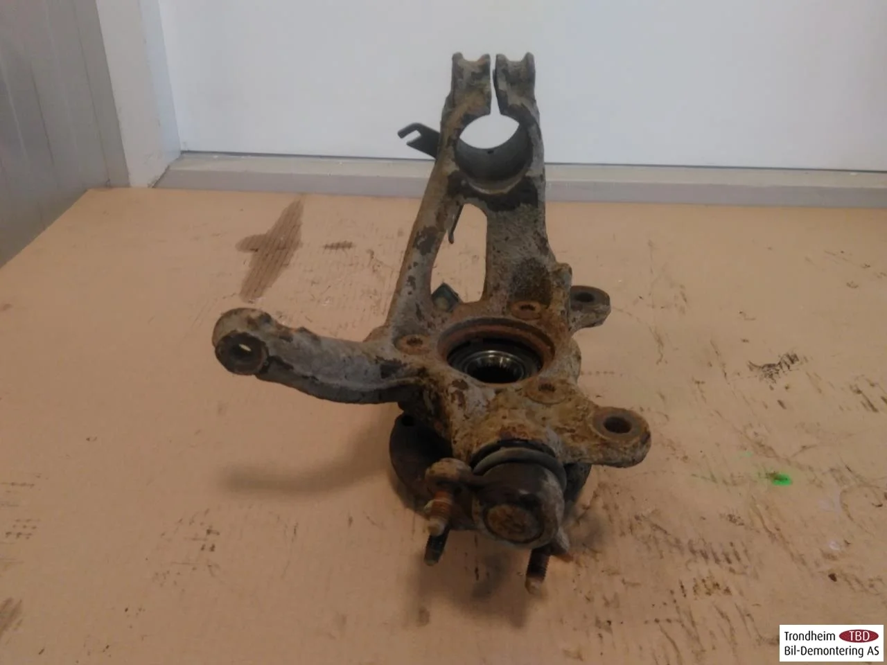 Volkswagen GOLF, E-GOLF VII 2013-20 Stub axle carrier, left front view 2