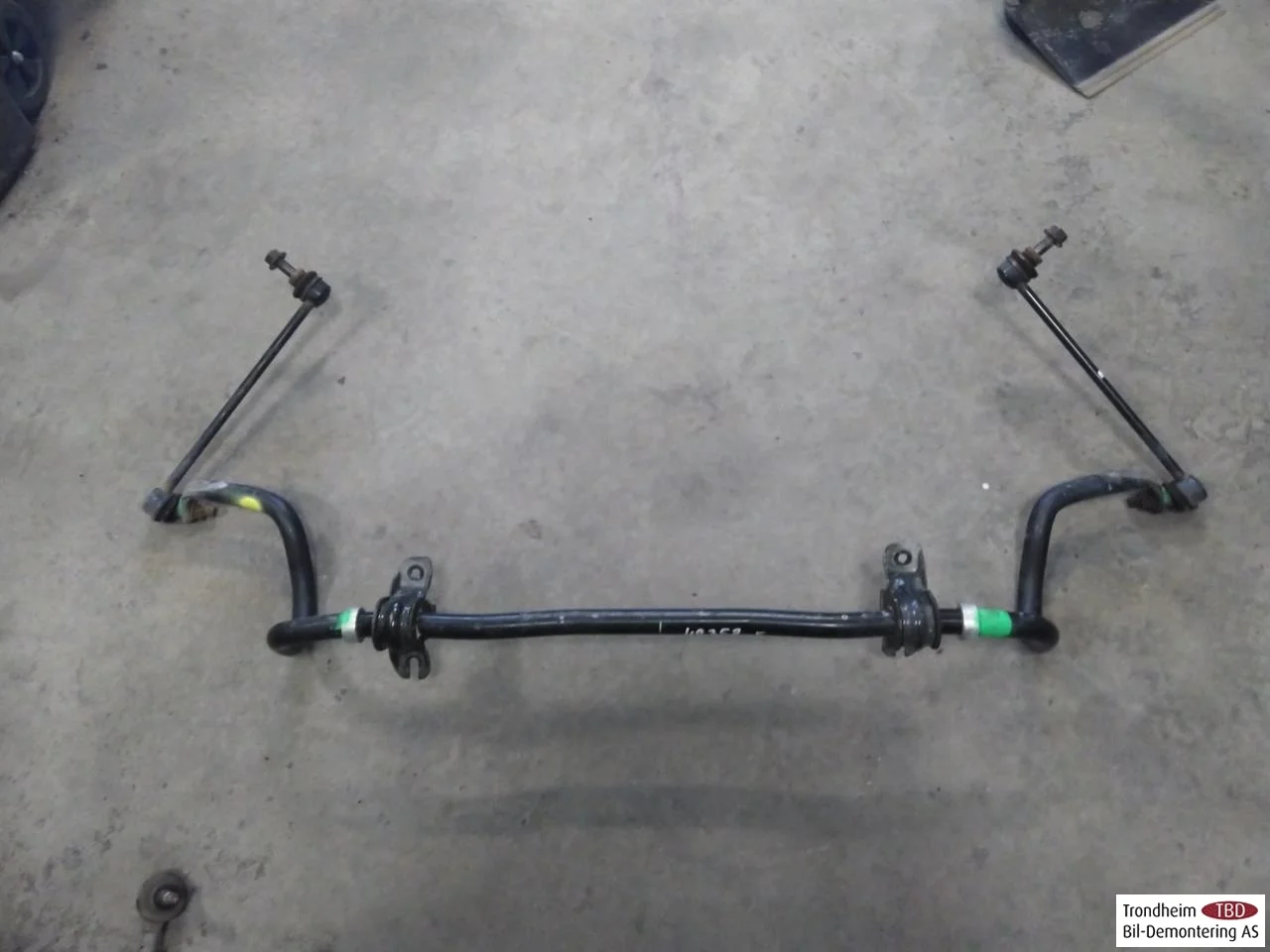 Nissan LEAF 2017-24 Front stabilizer bar