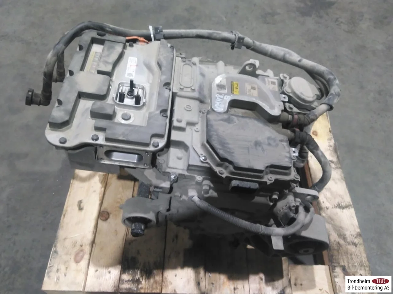 Hyundai IONIQ 5 NE 2022- Rear electric motor view 2