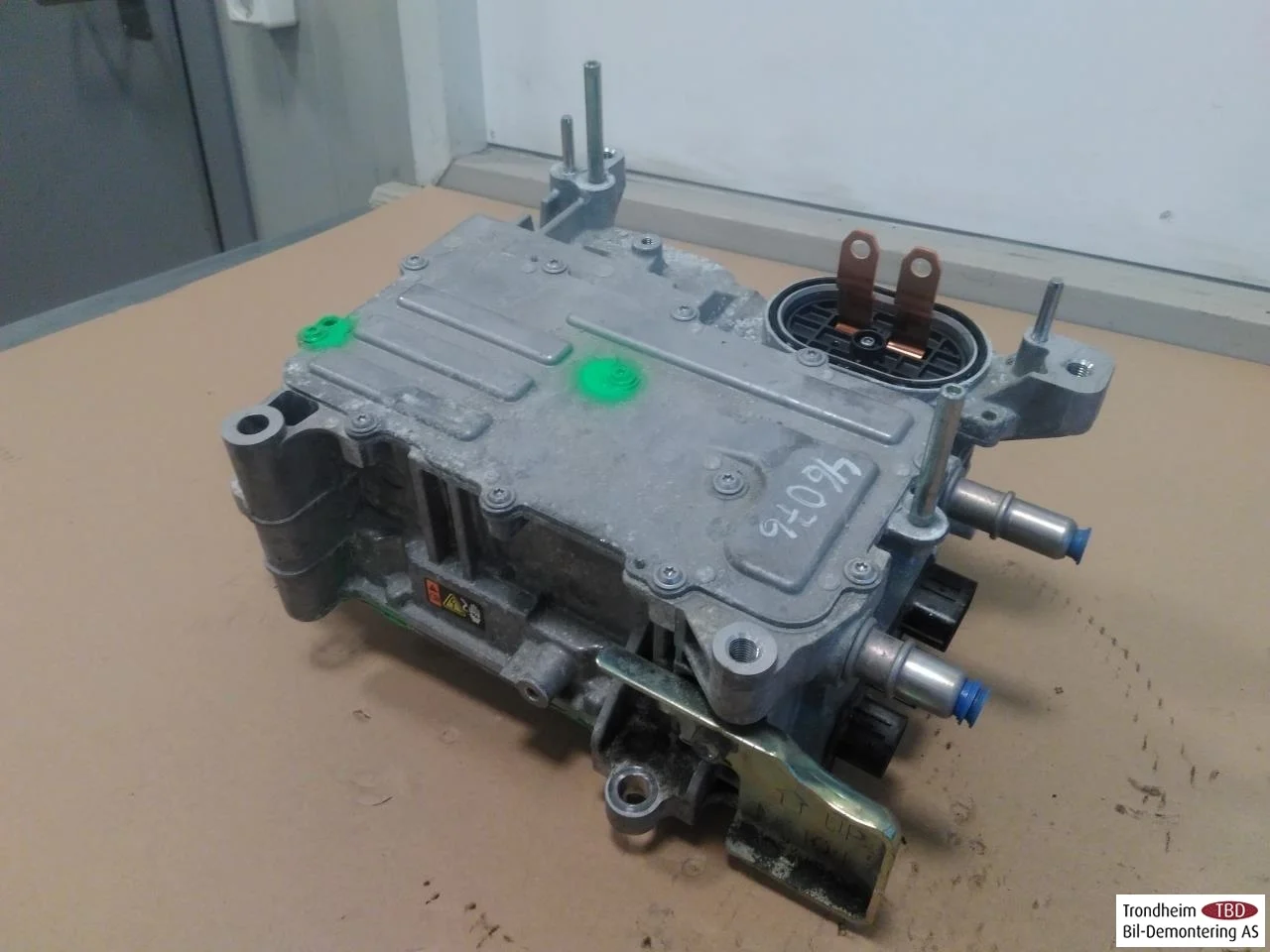 Mazda MX-30 2020- Inverter, 12-220V