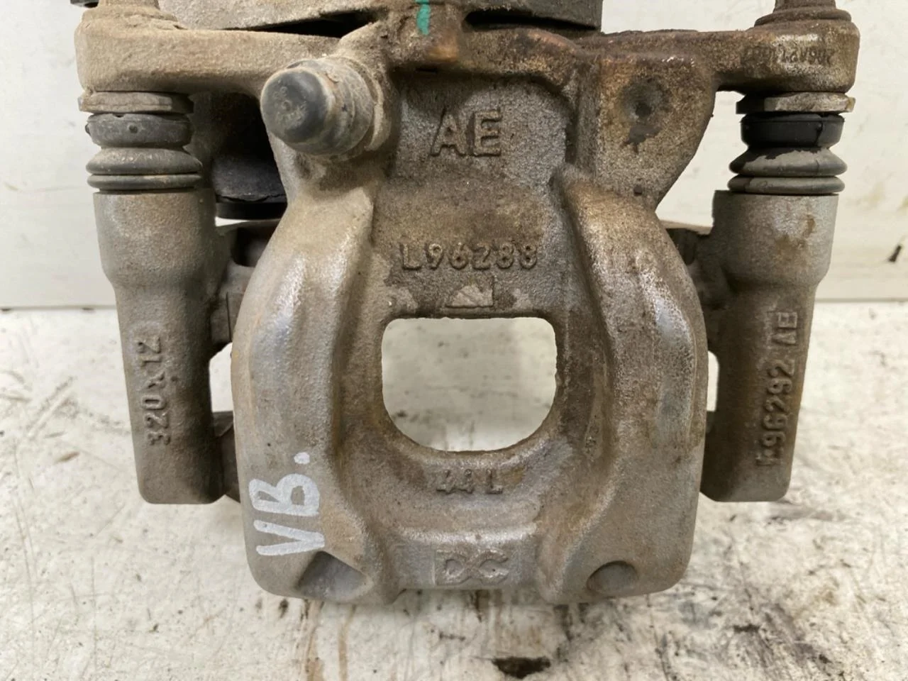 Mercedes EQA H243 2021- Etrier frână spate stânga vedere 2