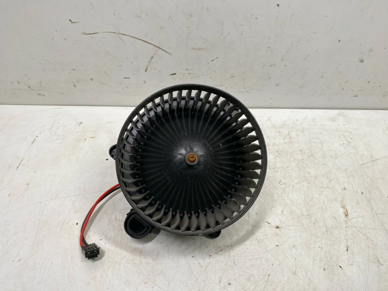 Mercedes EQA H243 2021- Heater blower motor view 3