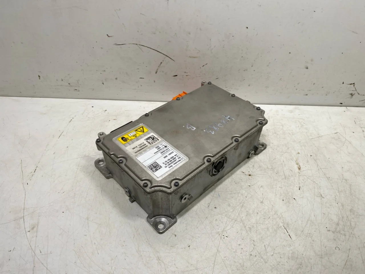 Mercedes EQA H243 2021- Convertor de tensiune, baterie vedere 3