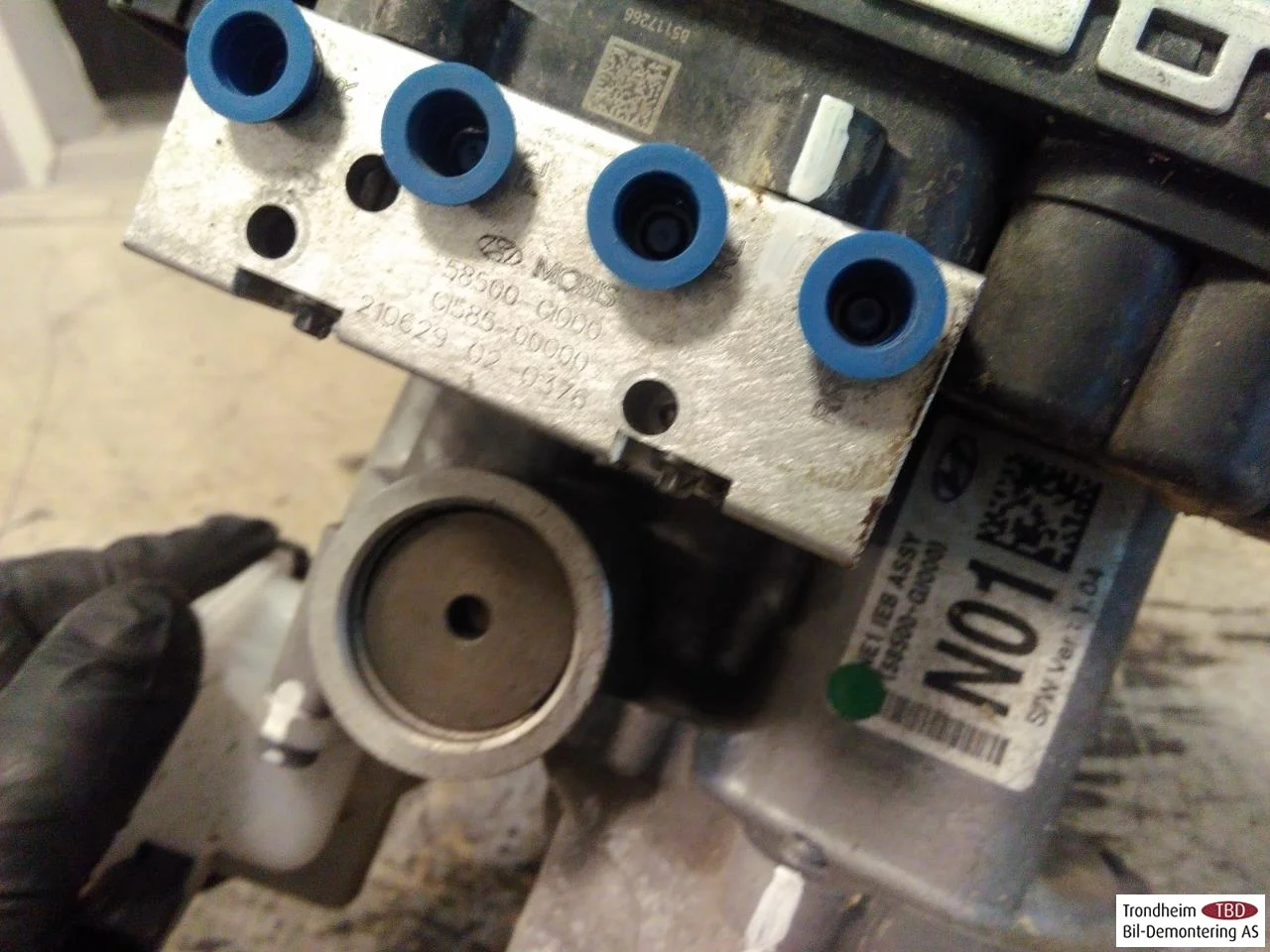 Hyundai IONIQ 5 NE 2022- ABS hydraulic unit view 3