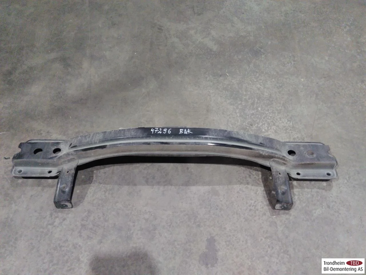 Byd TANG 2021->> Bumper reinforcement beam, rear