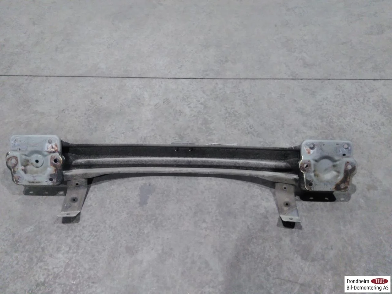 Byd TANG 2021->> Bumper reinforcement beam, rear view 4