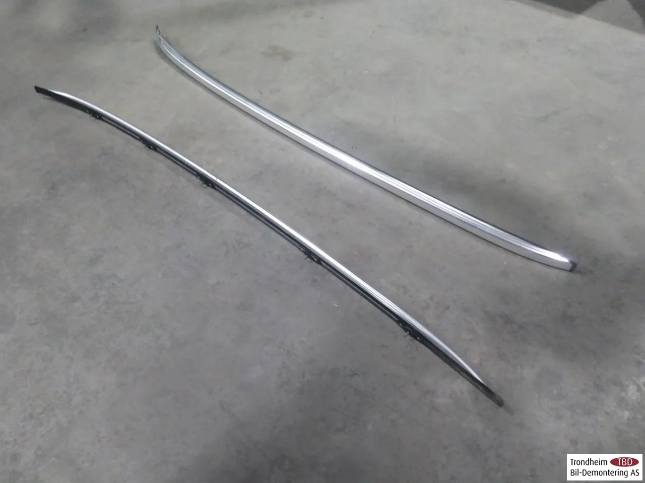 Byd TANG 2021->> Roof rail / roof rack view 2