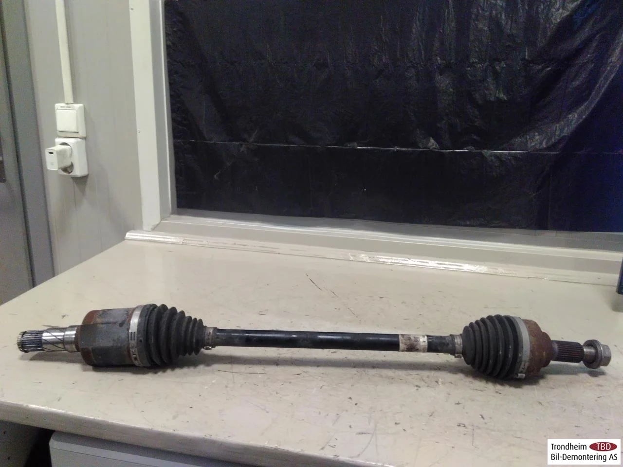 Tesla MODEL Y 2021- Front right driveshaft