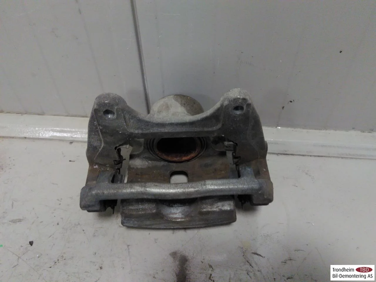 Hyundai IONIQ 5 NE 2022- Front left brake caliper view 4