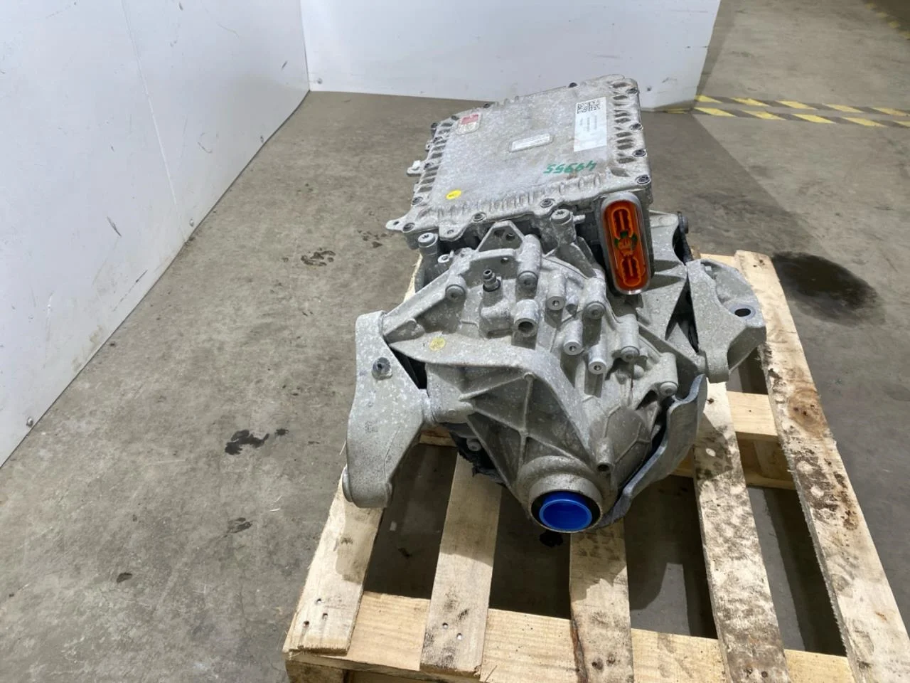 Volkswagen ID.4 2021- Front electric motor view 2