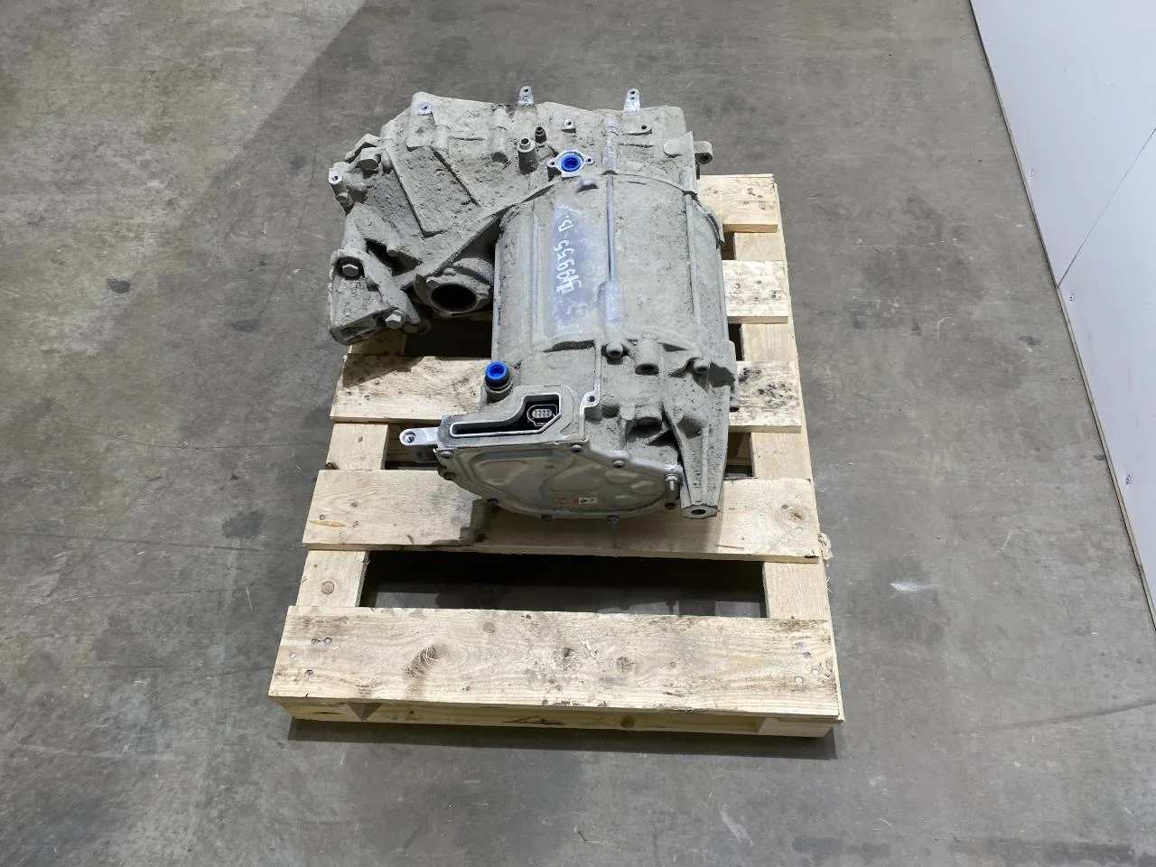 Volkswagen ID.4 2021- Rear electric motor view 3