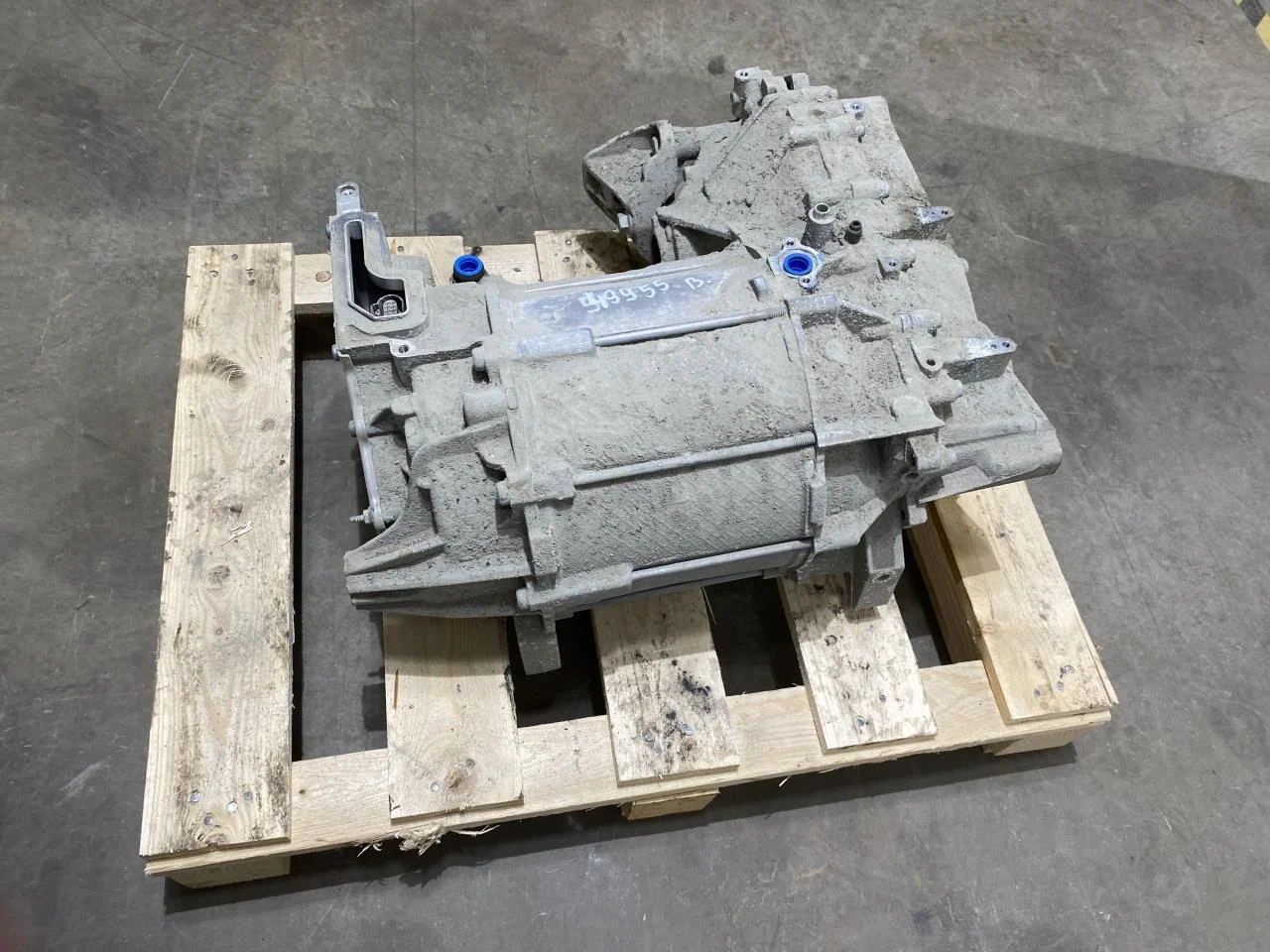 Volkswagen ID.4 2021- Rear electric motor view 4