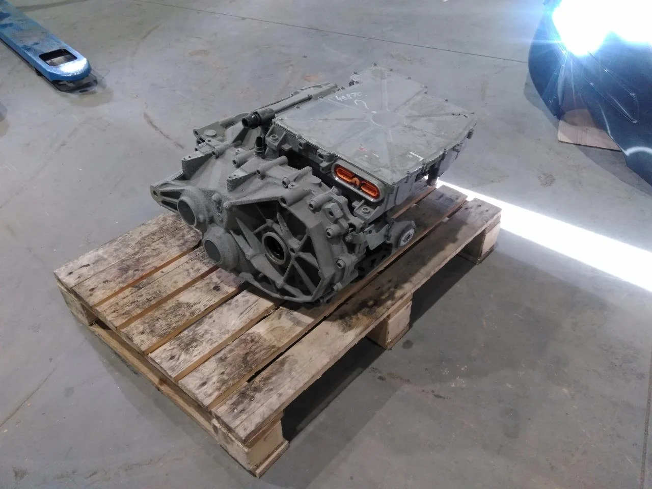 Skoda ENYAQ IV 2021- Rear electric motor view 2