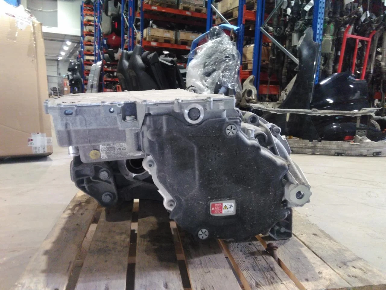 Skoda ENYAQ IV 2021- Rear electric motor view 4