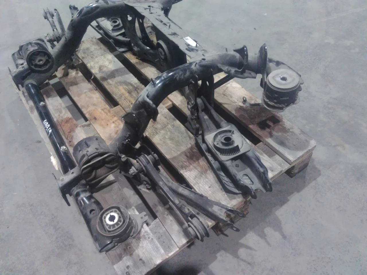 Volkswagen ID.4 2021- Traversă punte spate / cadru auxiliar vedere 3