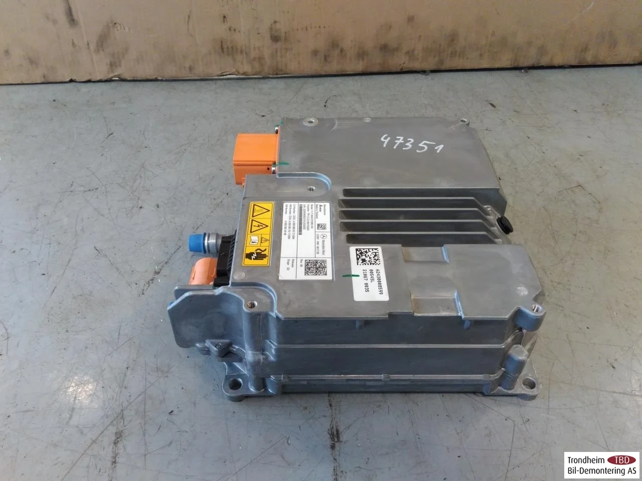 Mercedes EQA H243 2021- Invertor, 12-220V vedere 4