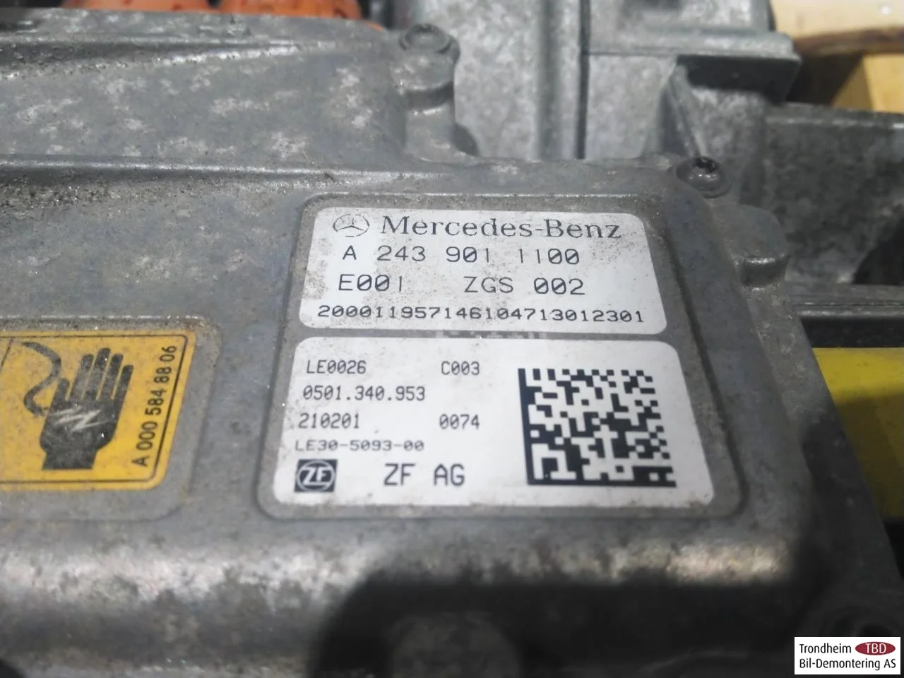 Mercedes EQA H243 2021- Front electric motor view 4