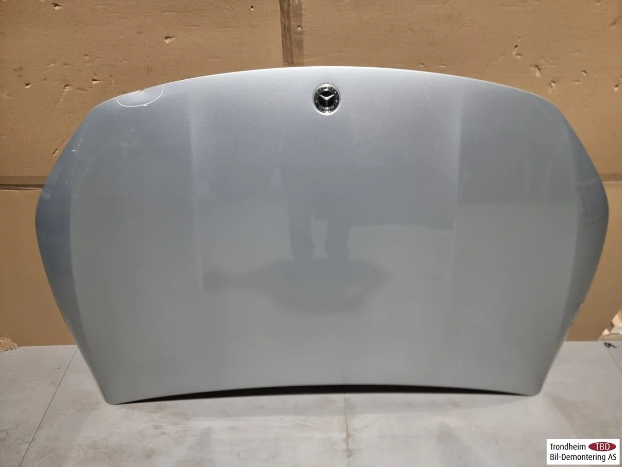 Mercedes EQA H243 2021- Bonnet