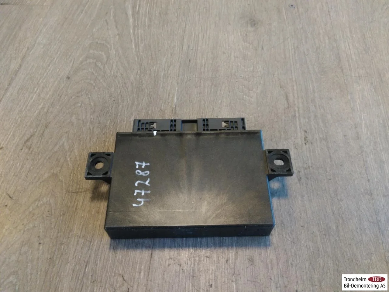 Skoda ENYAQ IV 2021- Injection control unit, petrol view 3