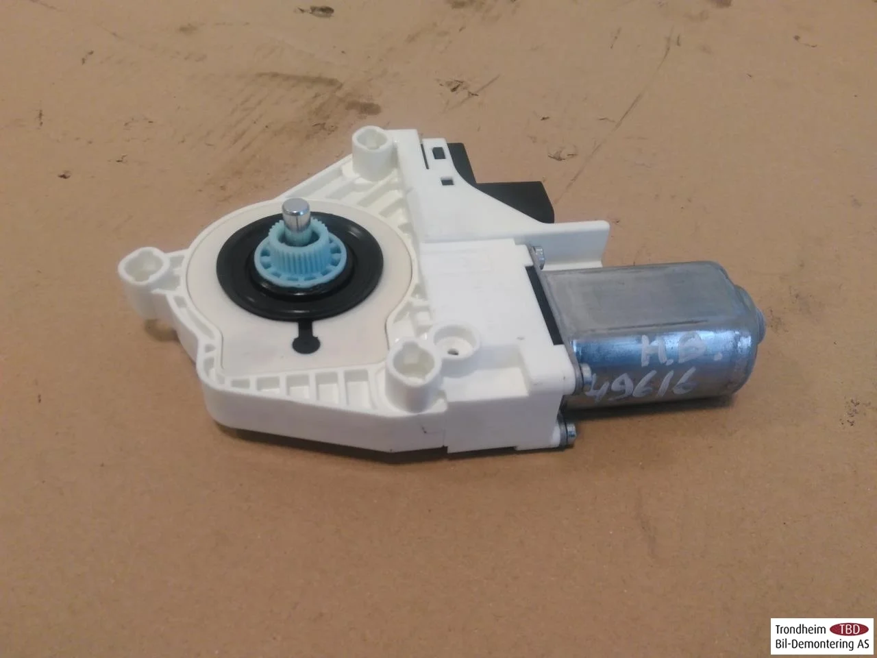 Tesla MODEL Y 2021- Ablakemelő motor