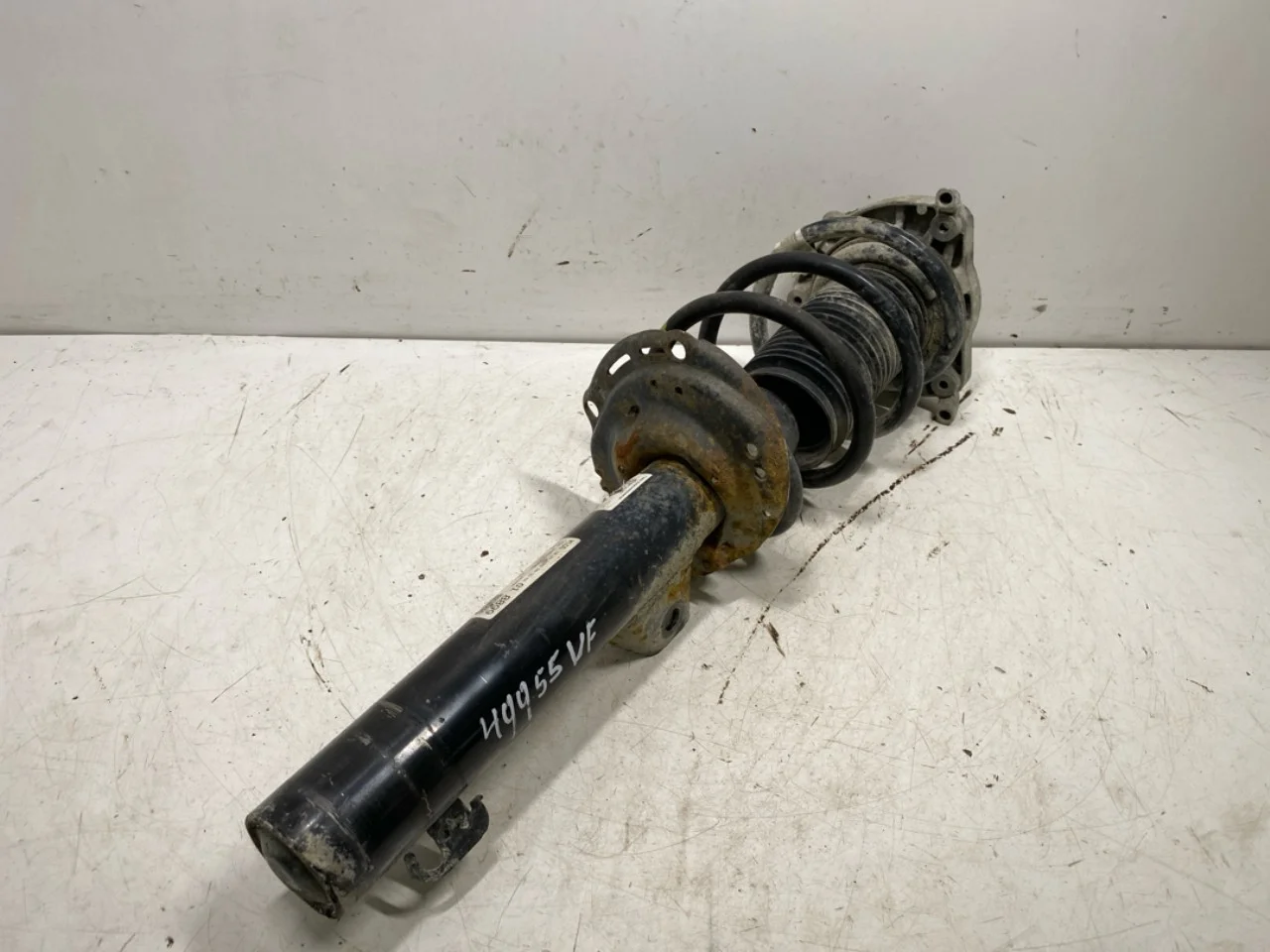 Volkswagen ID.4 2021- Strut assembly, front left view 3