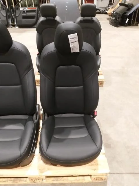 Tesla MODEL 3 2017--> Seats, front and rear, complete