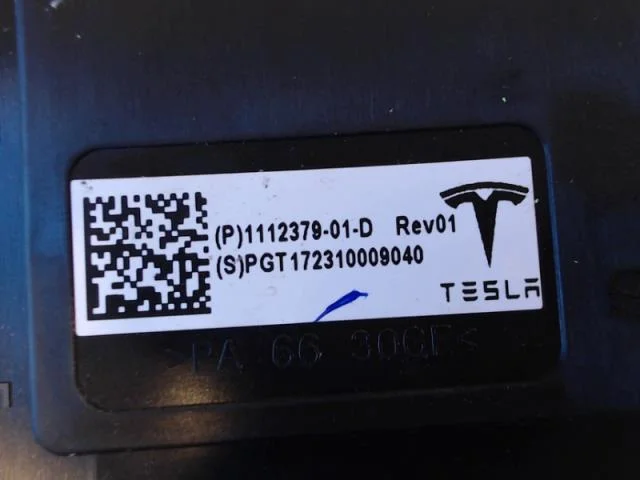 Tesla MODEL X 2016- Biztosítékdoboz / elektromos központ nézet 3