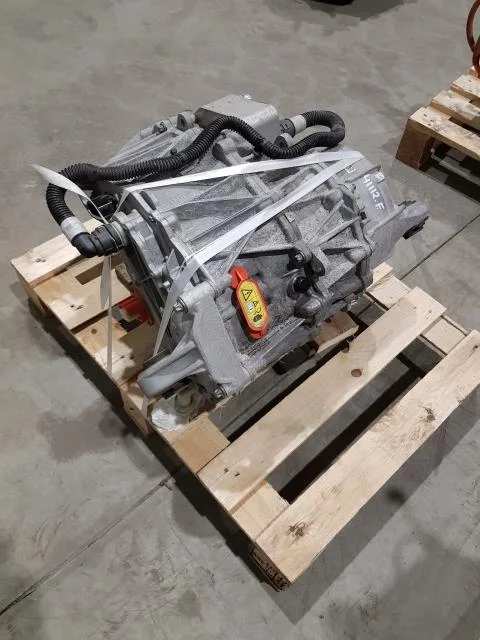 Tesla MODEL 3 2017--> Elektromos motor, első nézet 2