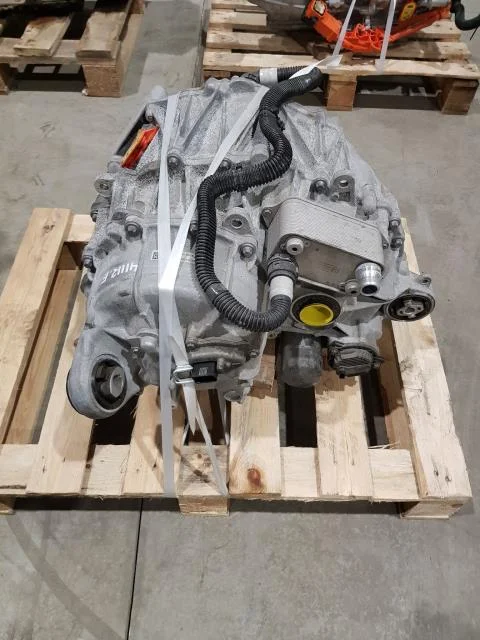 Tesla MODEL 3 2017--> Elektromos motor, első nézet 3