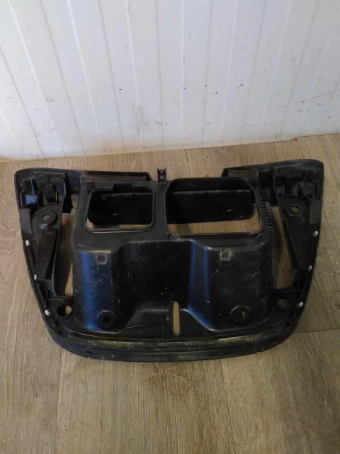 Nissan LEAF 2011-17 Charging port cover, electric / hybrid view 2