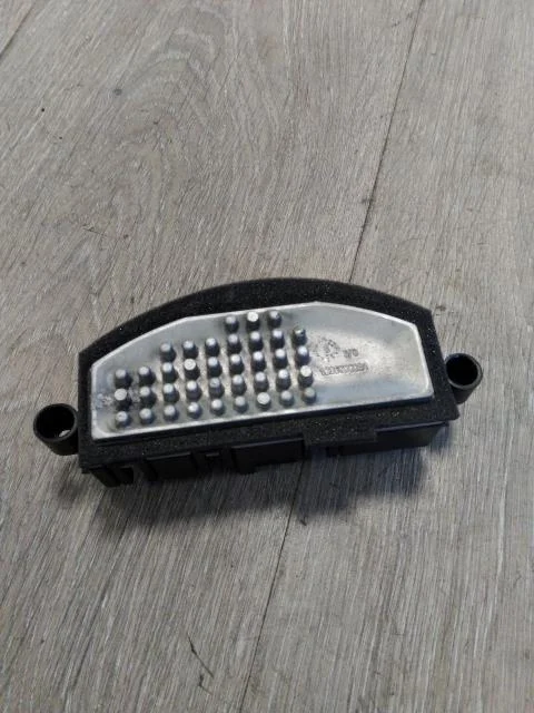 Mercedes B 180-200 W246/W242 2012-19 Fűtésventilátor előtét ellenállás