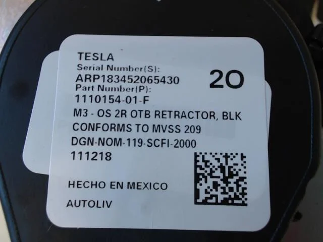 Tesla MODEL 3 2017--> Biztonsági öv, hátsó, bal nézet 2