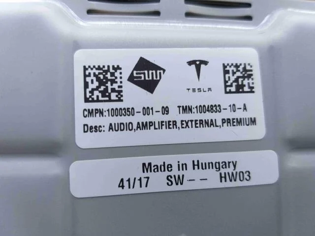 Tesla MODEL S 2013- Rádió / hifi erősítő nézet 2