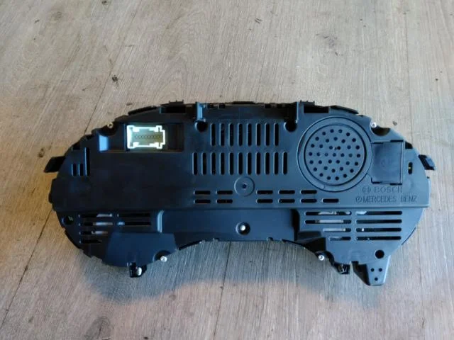 Mercedes B 180-200 W246/W242 2012-19 Instrument cluster assembly view 2