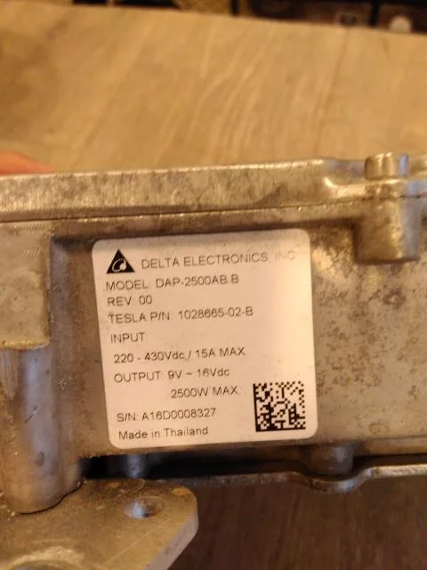 Mercedes B 180-200 W246/W242 2012-19 Voltage converter, battery view 2