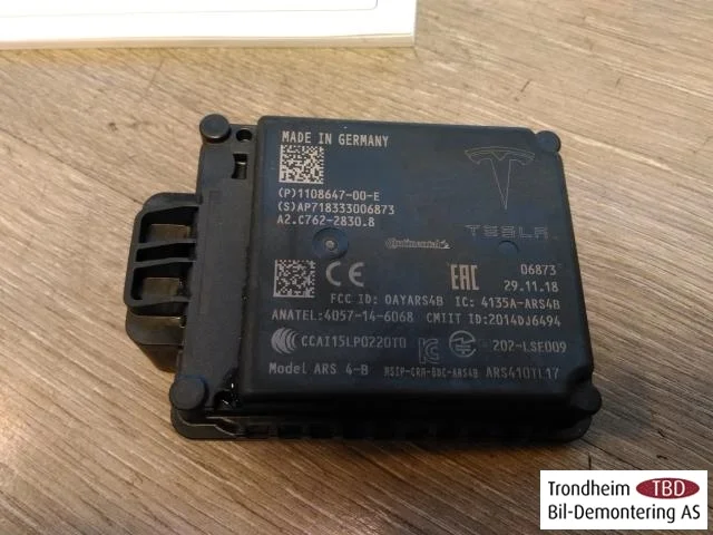 Tesla MODEL 3 2017--> Tempomat (adaptív) érzékelő