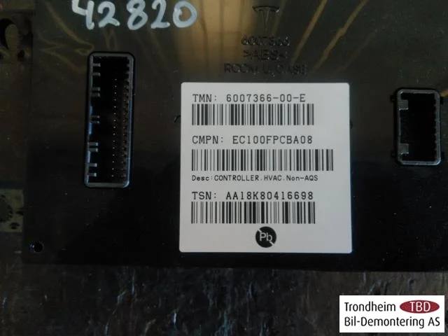 Tesla MODEL S 2013- Vezérlőegység, egyéb nézet 2