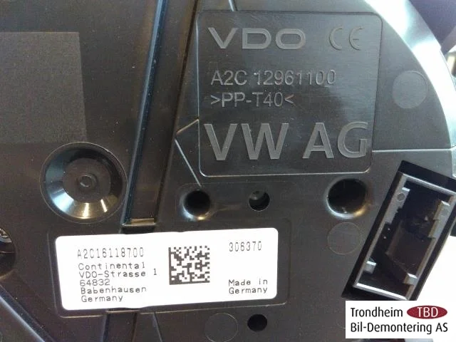 Volkswagen GOLF, E-GOLF VII 2013-20 Instrument cluster assembly view 4