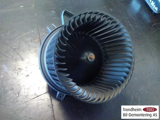Tesla MODEL 3 2017--> Fűtésventilátor motor