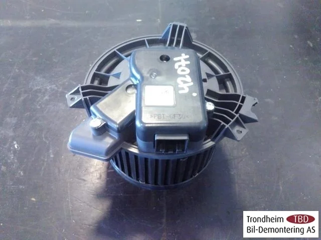 Tesla MODEL 3 2017--> Fűtésventilátor motor nézet 2