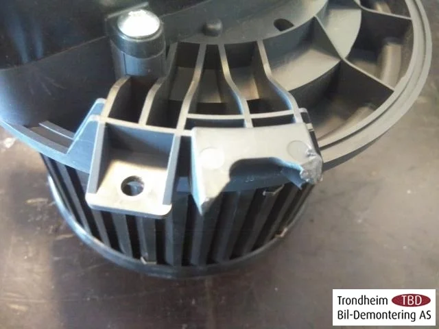 Tesla MODEL 3 2017--> Fűtésventilátor motor nézet 3