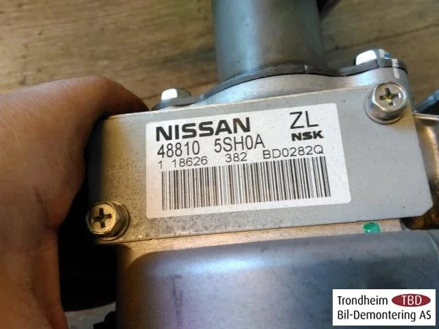 Nissan LEAF 2017-24 Kormányoszlop egység szervóval nézet 2