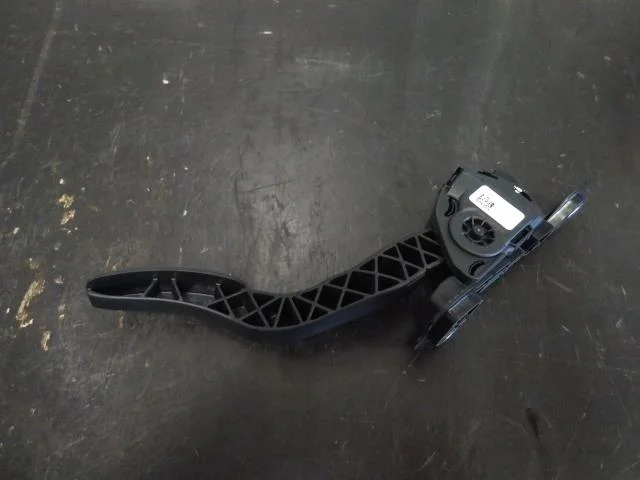 Tesla MODEL X 2016- Accelerator pedal
