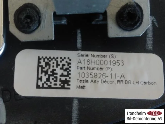 Tesla MODEL X 2016- Other interior equipment view 3