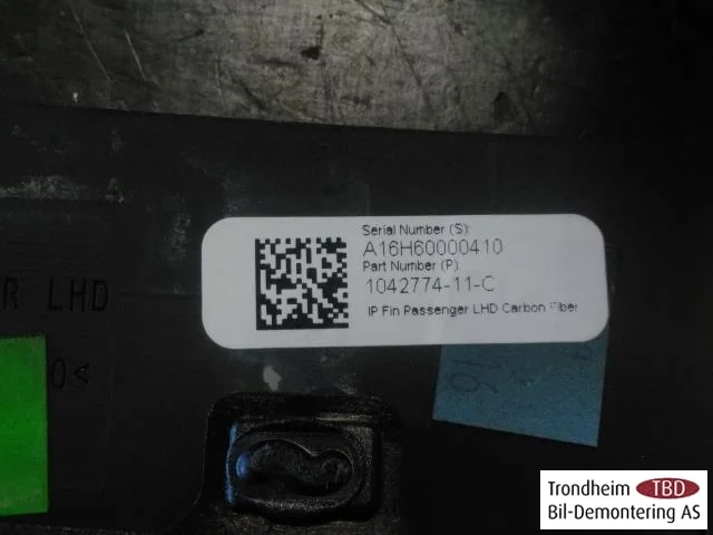 Tesla MODEL X 2016- Páramentesítő csatorna / fúvóka nézet 3